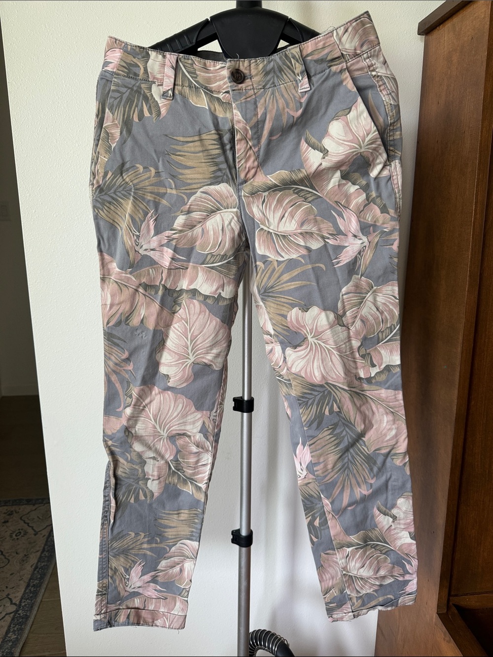 GAP Women's Straight Leg Floral Pants - Gray & Pink